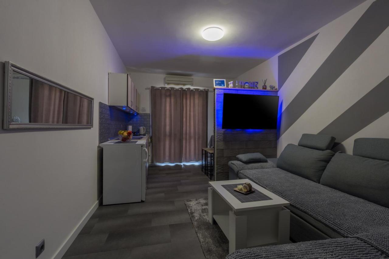 Apartment 50 Shades Of Grey Porec Exterior photo