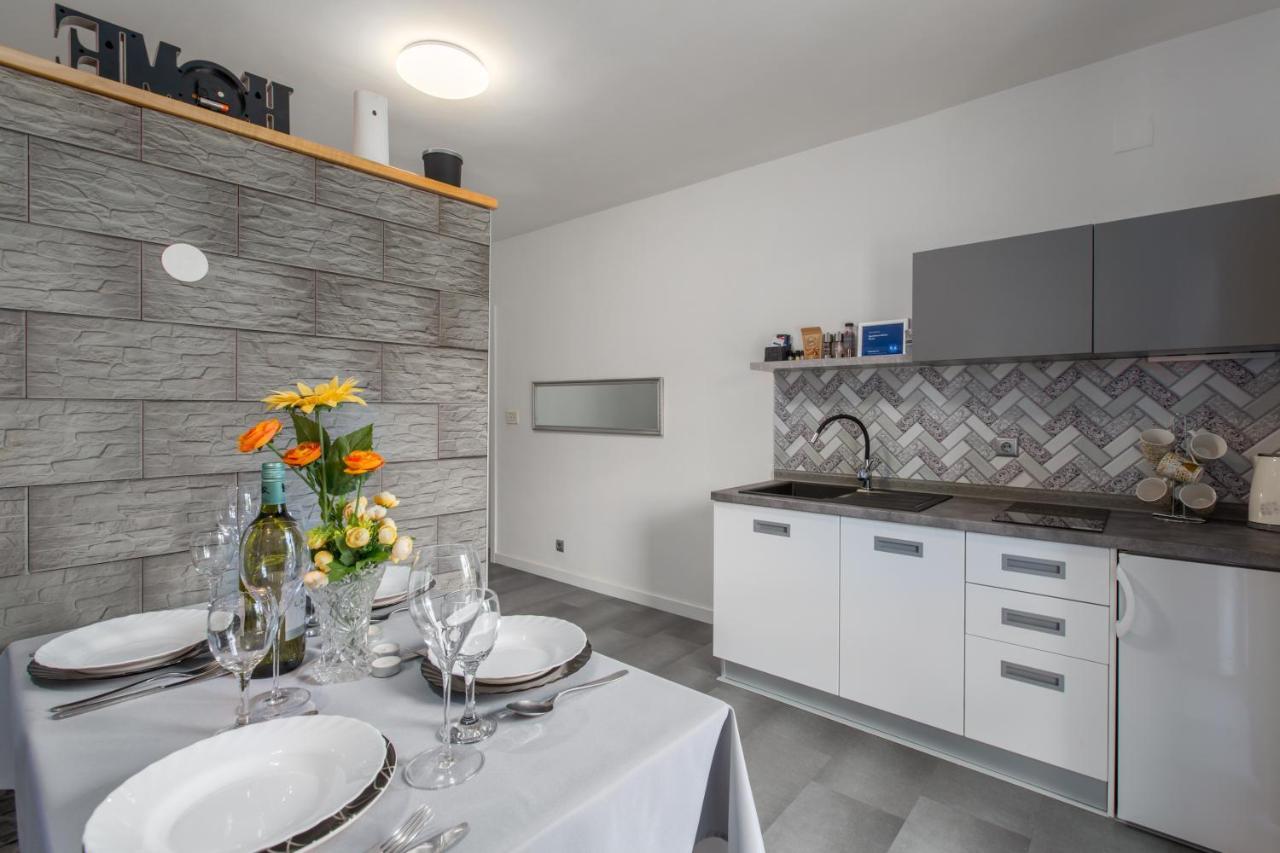 Apartment 50 Shades Of Grey Porec Exterior photo